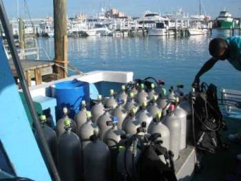 Nassau scuba dive boat