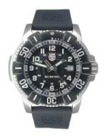Scuba diving watch with bezel.