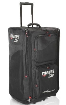 Scuba Diving Bags Types And Styles How To Choose A Dive Gear Bag A Roller Style Scuba Diving Gear Bag